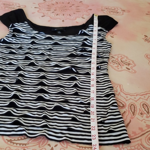 Striped Tee AB Studio Ruffle Top Stripes Black and White Ruffles - Picture 5 of 9